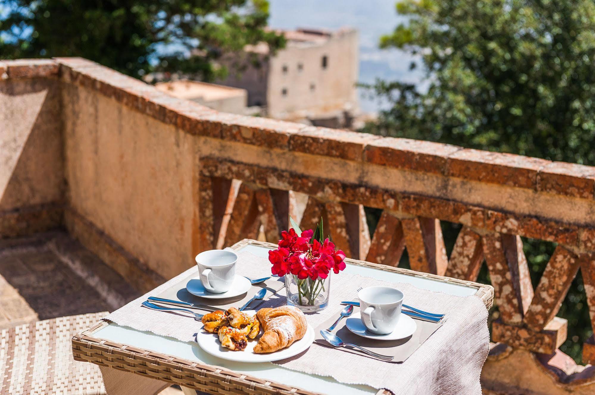 La Pineta Park Hotel Erice Exterior photo